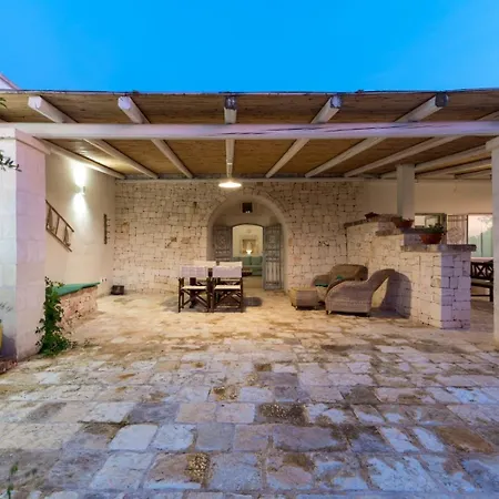 Vila Philos By Rentbeat *