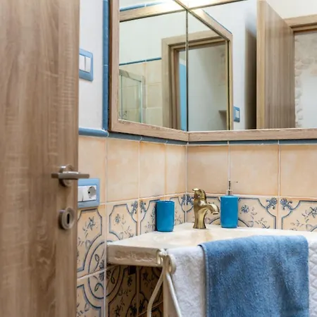 Philos By Rentbeat Villa *